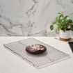 Picture of Vogue Heavy Duty Cooling Rack 635 x 406mm - J811