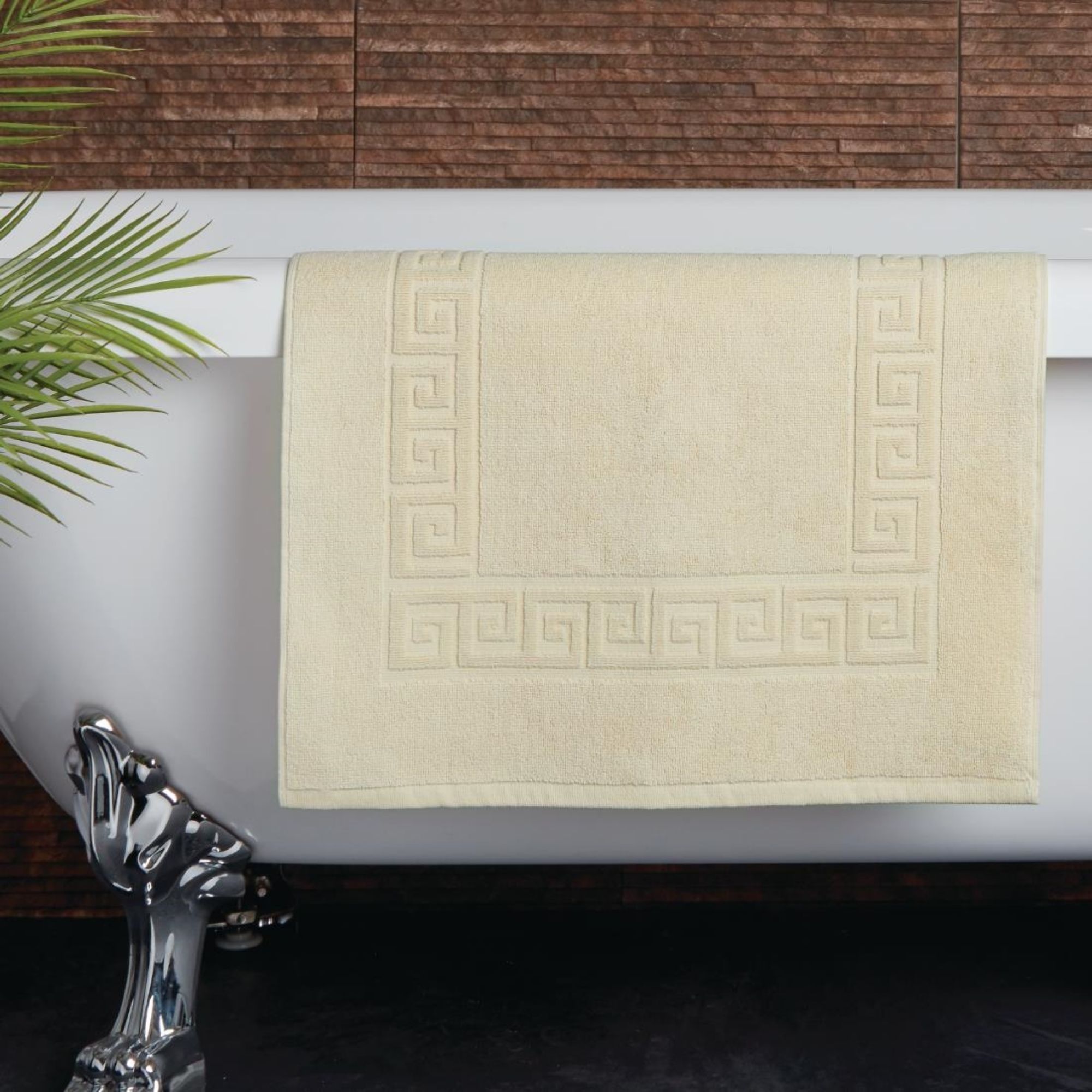 Picture of Mitre Essentials Nova Bath Mat Cream - GW358