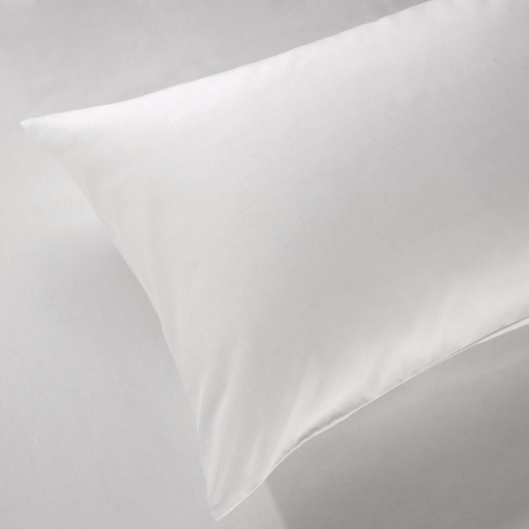 Picture of Mitre Essentials Supreme Duvet Cover Double - GU360
