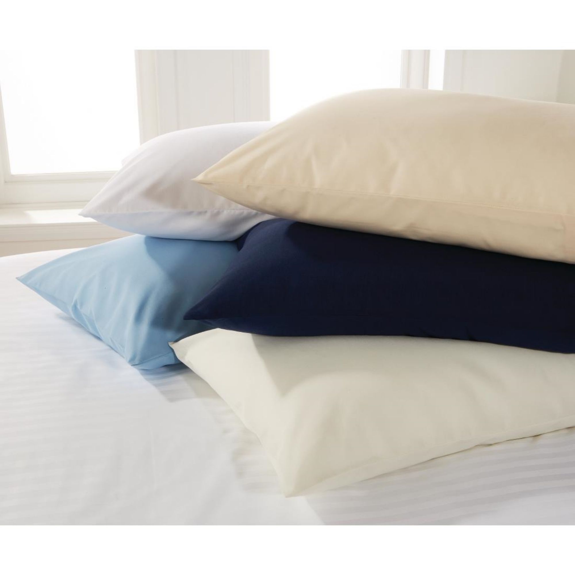 Picture of Mitre Essentials Temir Fitted Sheet White Single - GU348