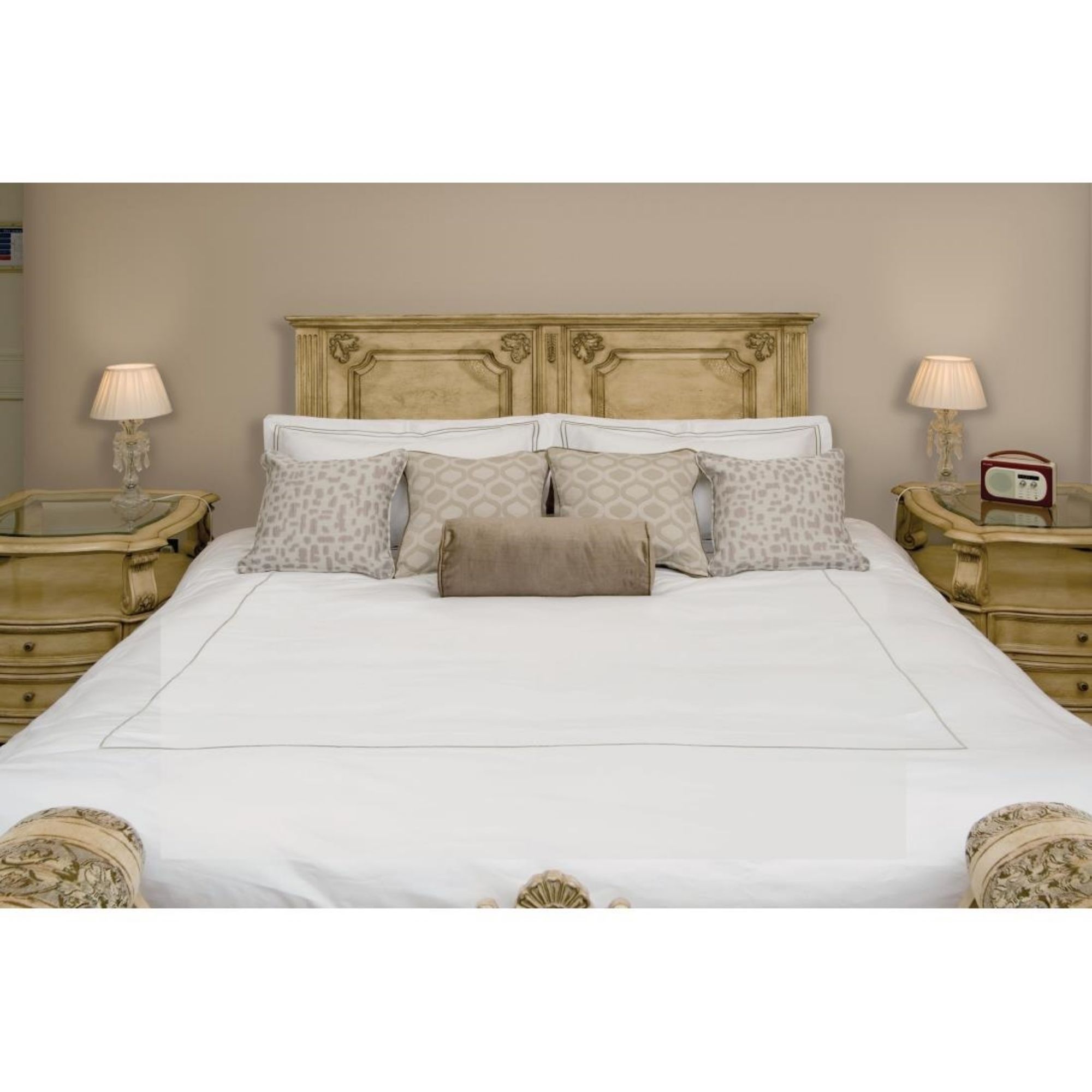 Picture of Mitre Heritage Elegance Super King Duvet Cover - GU103