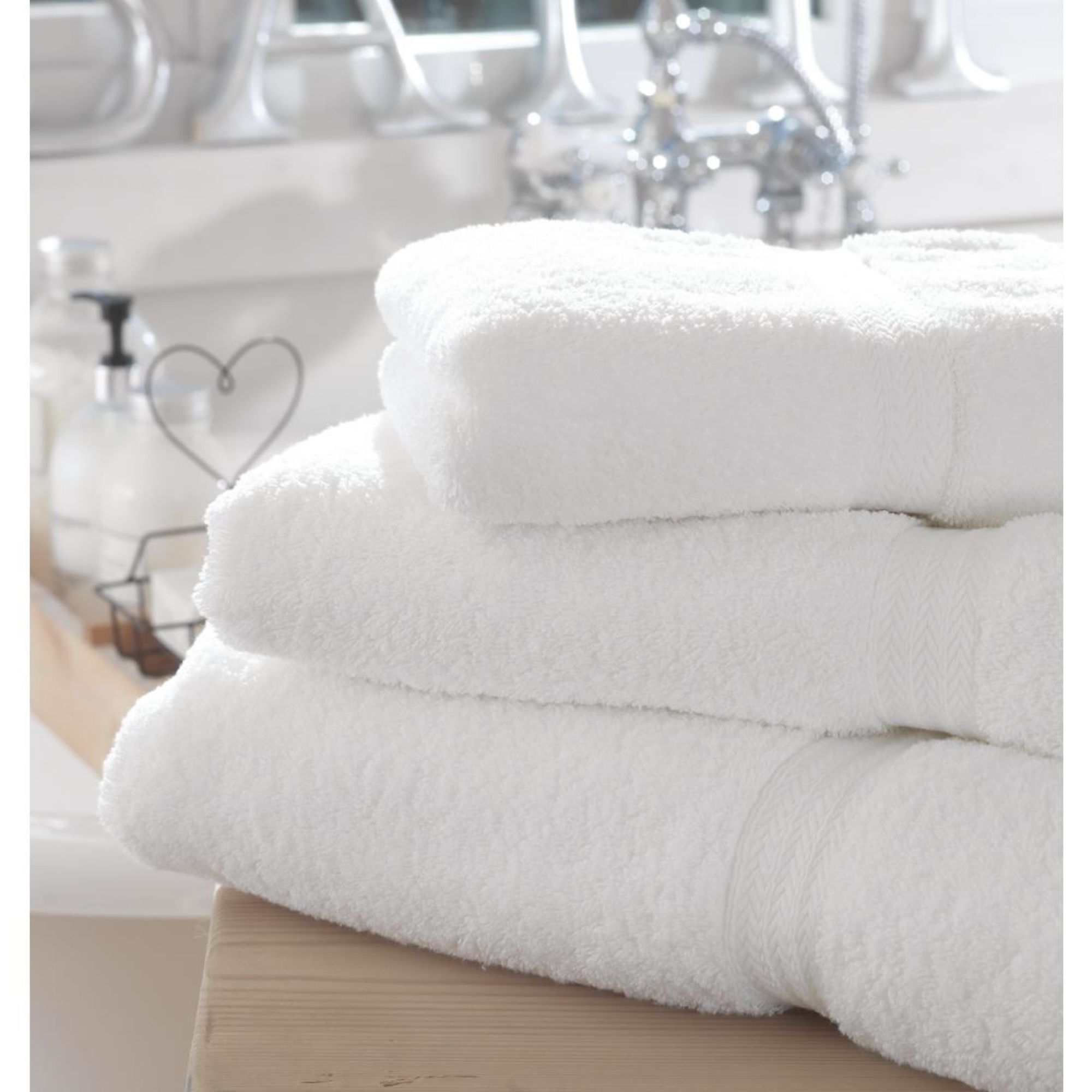 Picture of Mitre Comfort Riviera Bath Sheet White - GT852