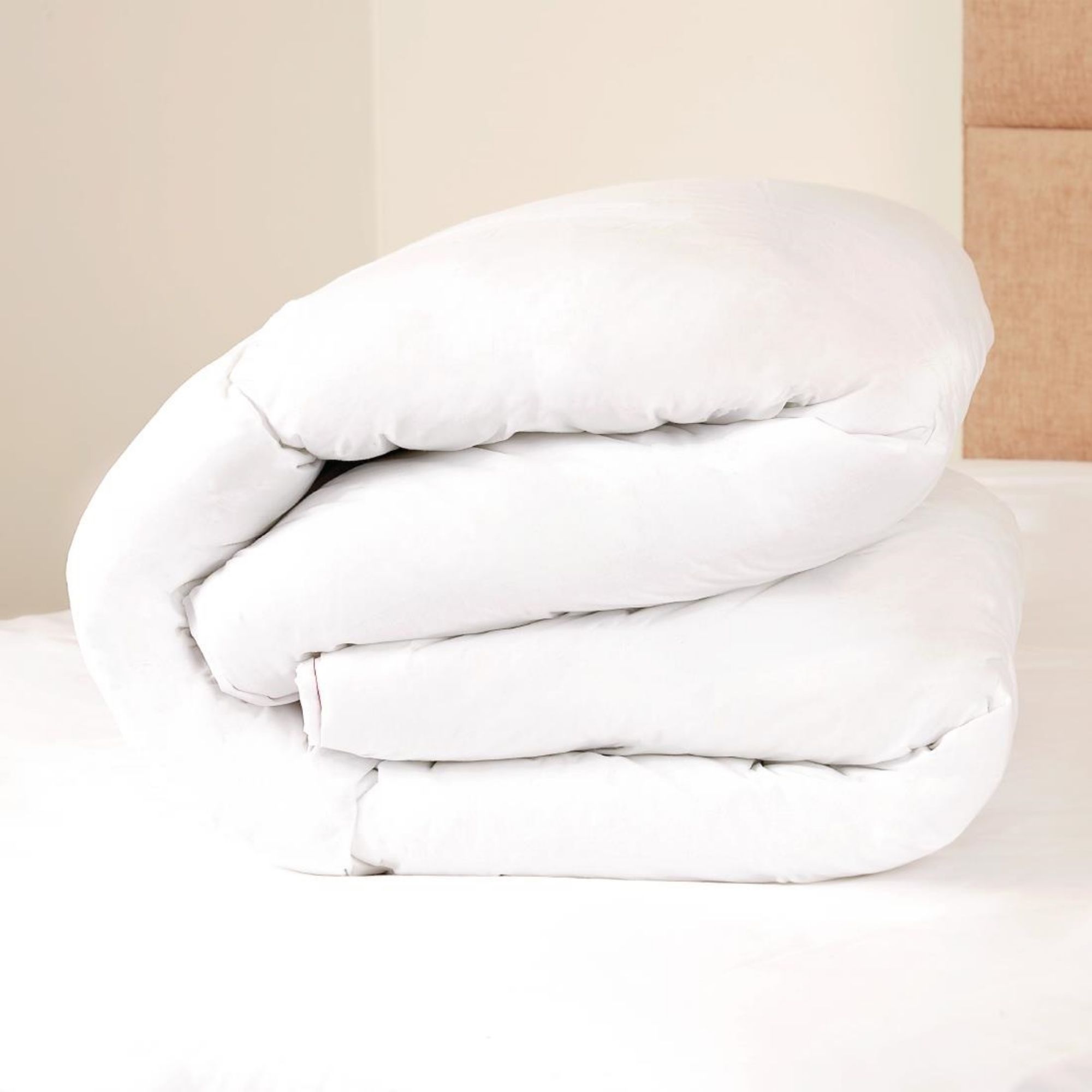 Picture of Mitre Comfort Bounceback 10.5 Tog Duvet King Size - GT742