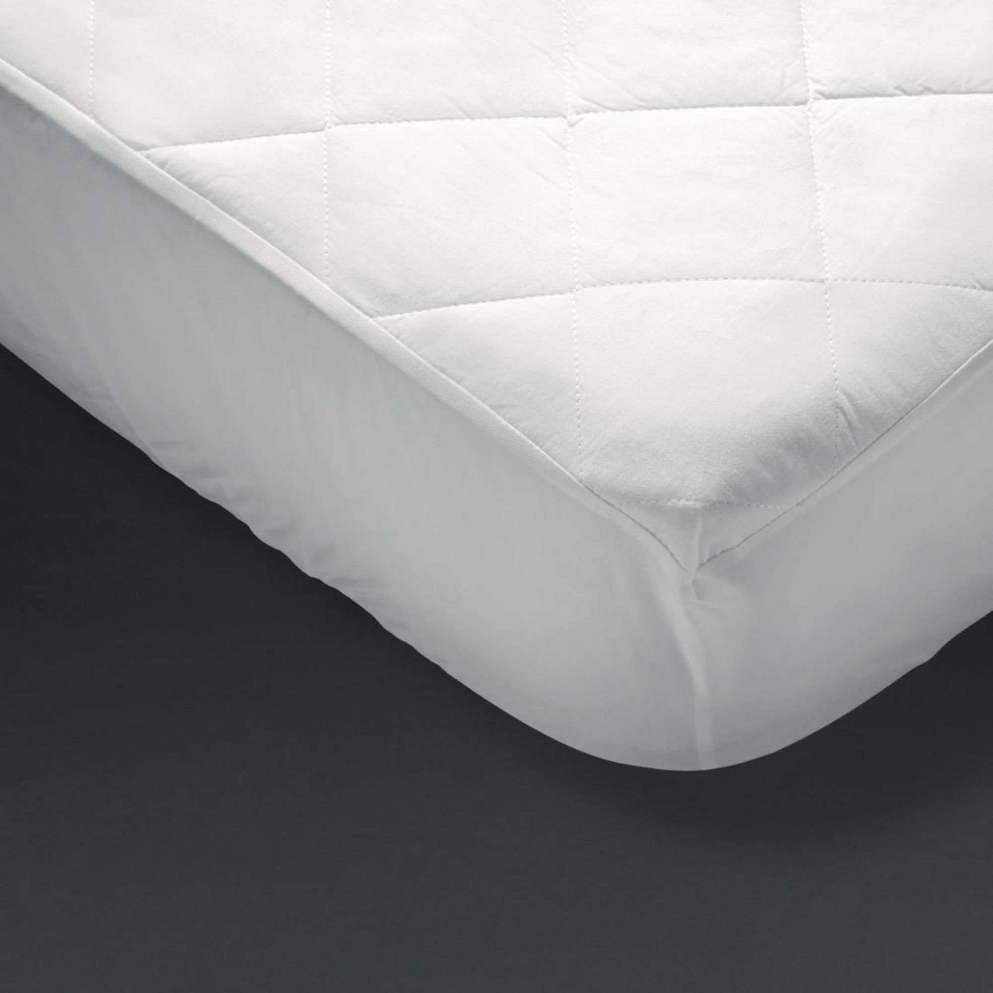 Picture of Mitre Comfort Aquasoft Mattress Protector Bunk - GT735